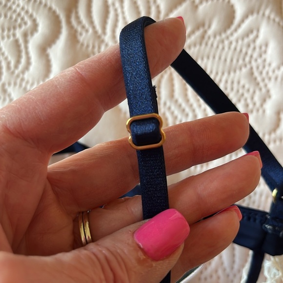 Victoria’s Secret Lace Teddy - Picture 9 of 10